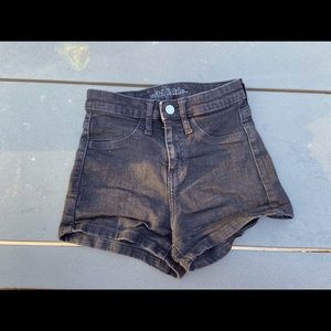 Size 00 black shorts!!